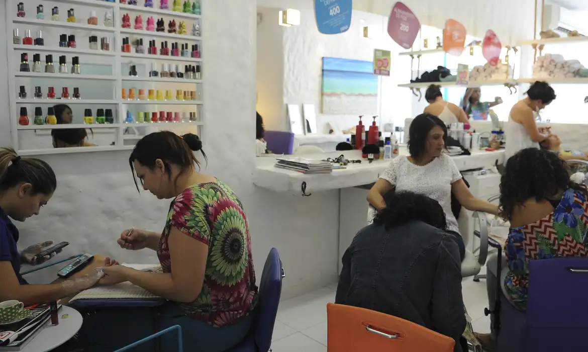 Pacote de medidas com suporte financeiro e tributário a microempreendedores individuais — Agência Gov