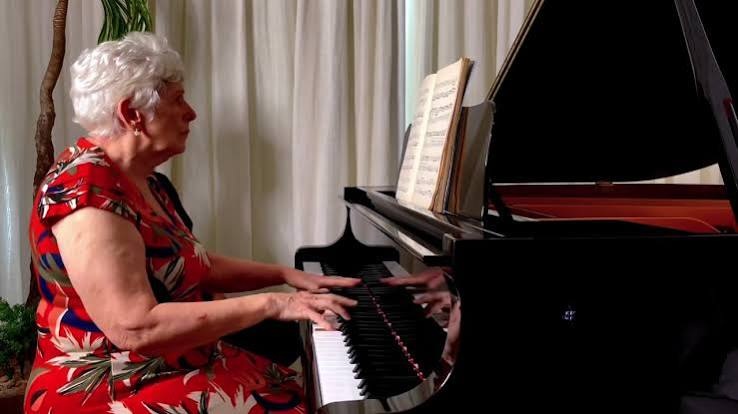 Pianista Estela Caldi apresenta projeto “Schubertíade” na Rádio MEC — Agência Gov