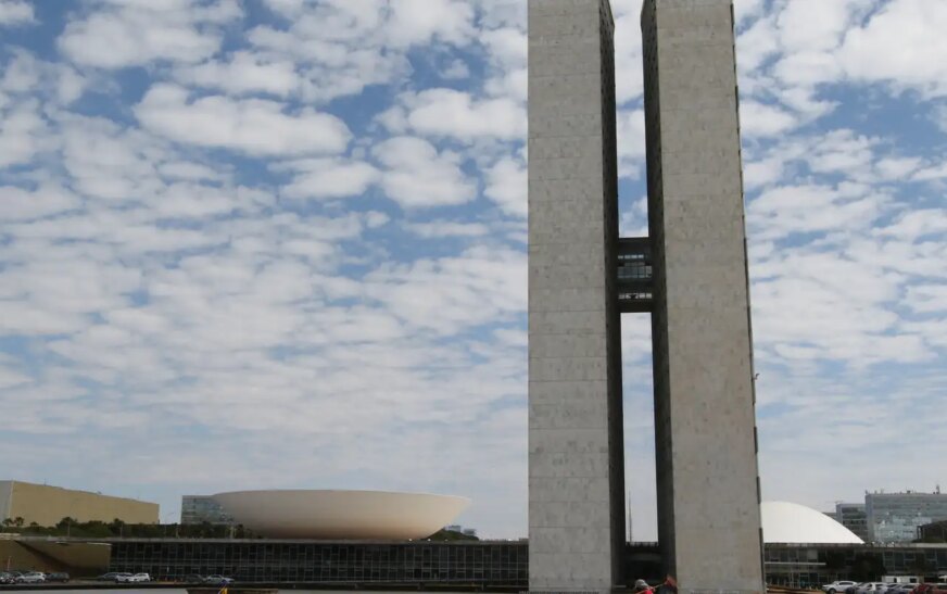 Presidente do Senado marca para segunda votação do fim da escala 6×1