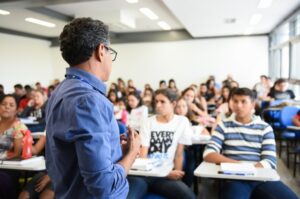 Rede de universidades federais acolhe professores e educadores vítimas de perseguição — Agência Gov