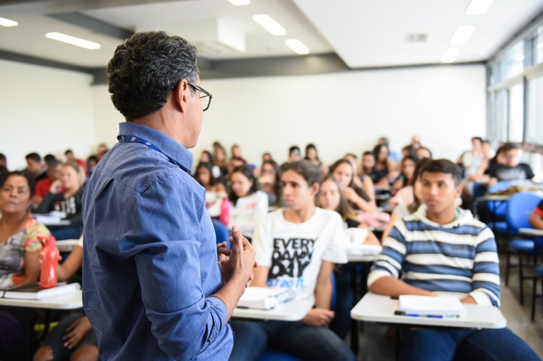 Rede de universidades federais acolhe professores e educadores vítimas de perseguição — Agência Gov