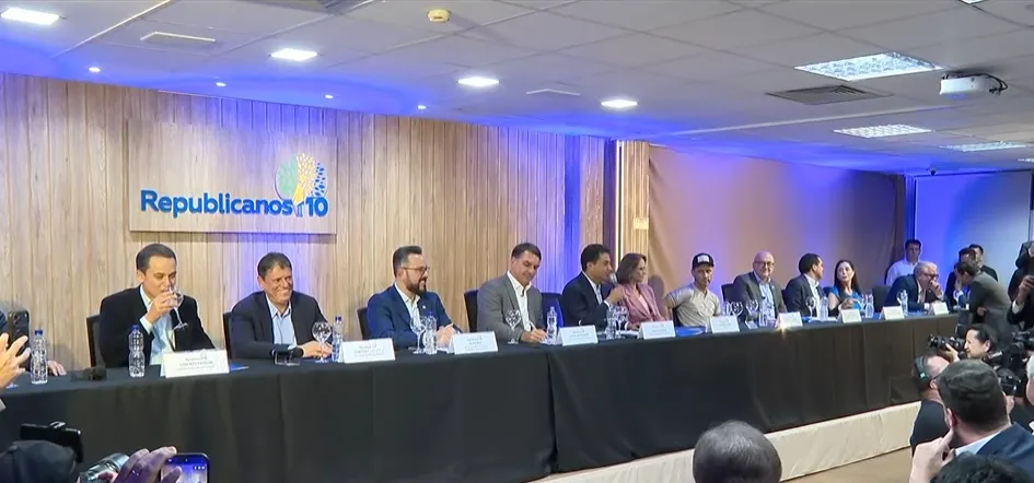 Republicanos oficializa apoio a Flávio Bolsonaro no 2º turno