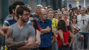 Teoria do ‘eleitor mediano’ explica por que candidatos podem mudar de posição nas eleições